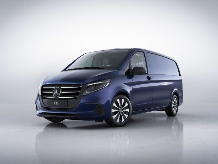 Mercedes-Benz Vito Skåpbil sedd snett framifrån