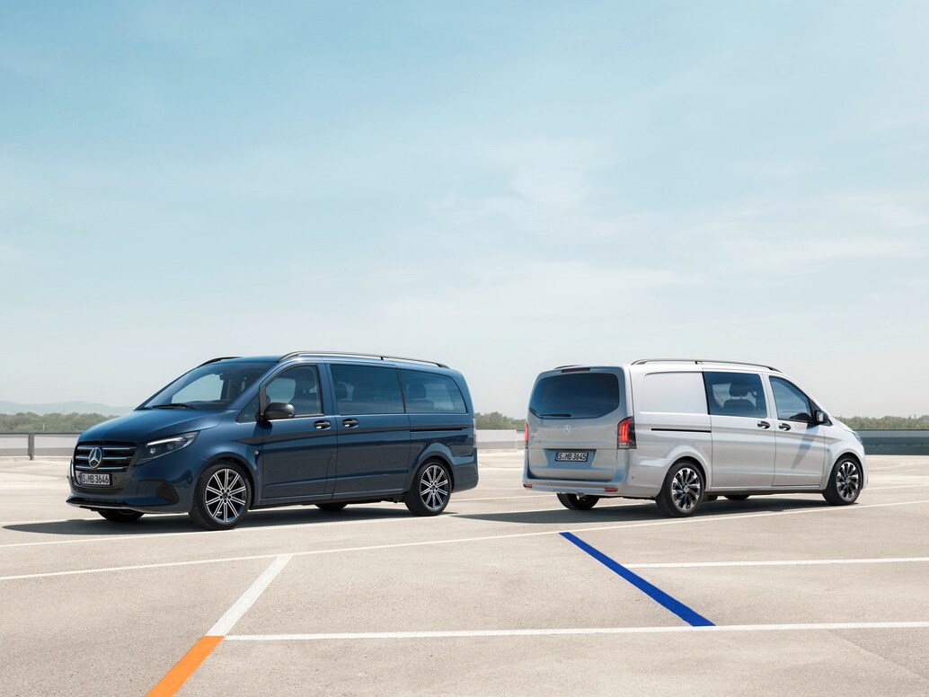 Vito Tourer och Vito Mixto står på en parkeringsplats.