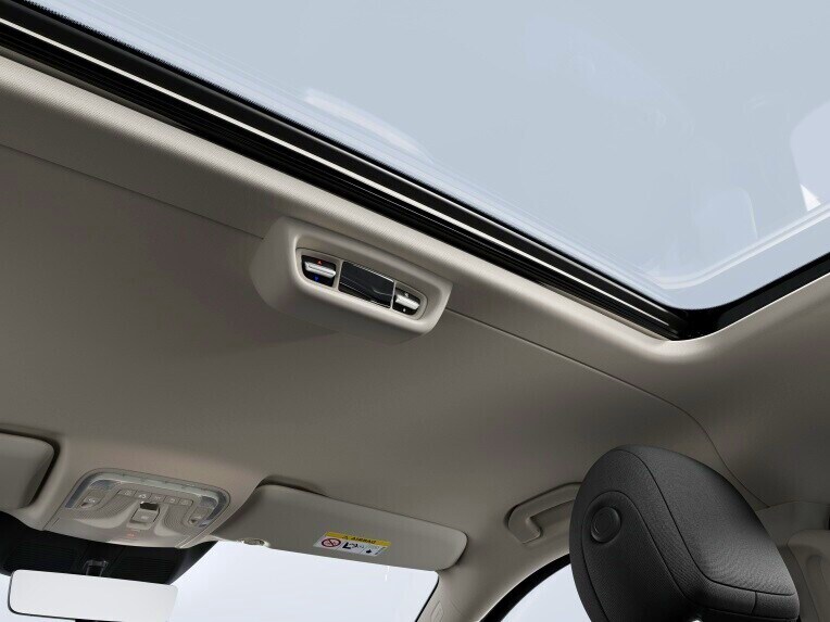 Den halvautomatiskt reglerade klimatanläggningen TEMPMATIC bak skapar ett behagligt klimat även bak i bilen.