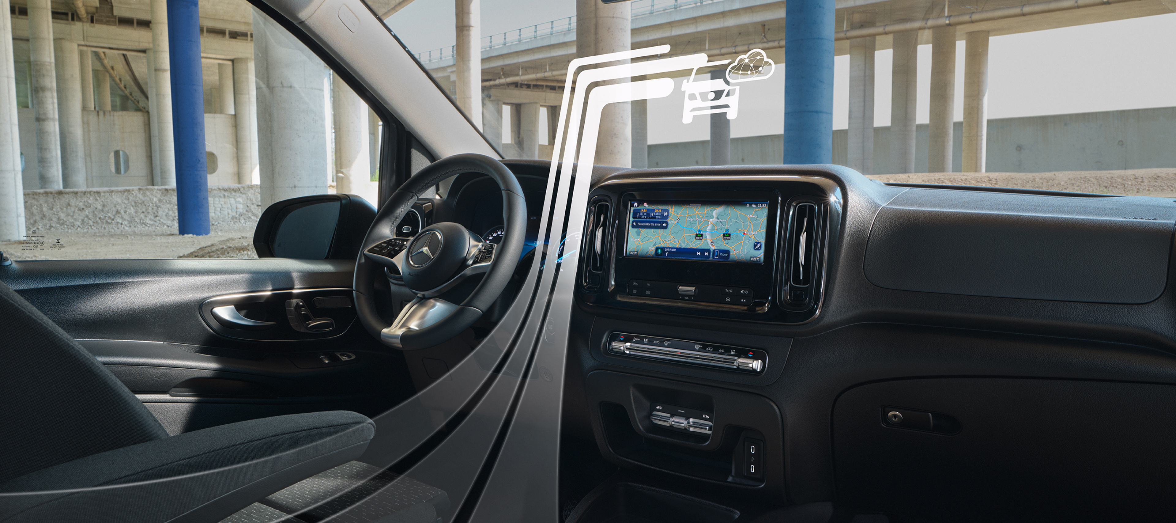 Navigation | Digitala tjänster | Mercedes-Benz Transportbilar Navigationsfunktionen i MBUX visar digitala tjänster.