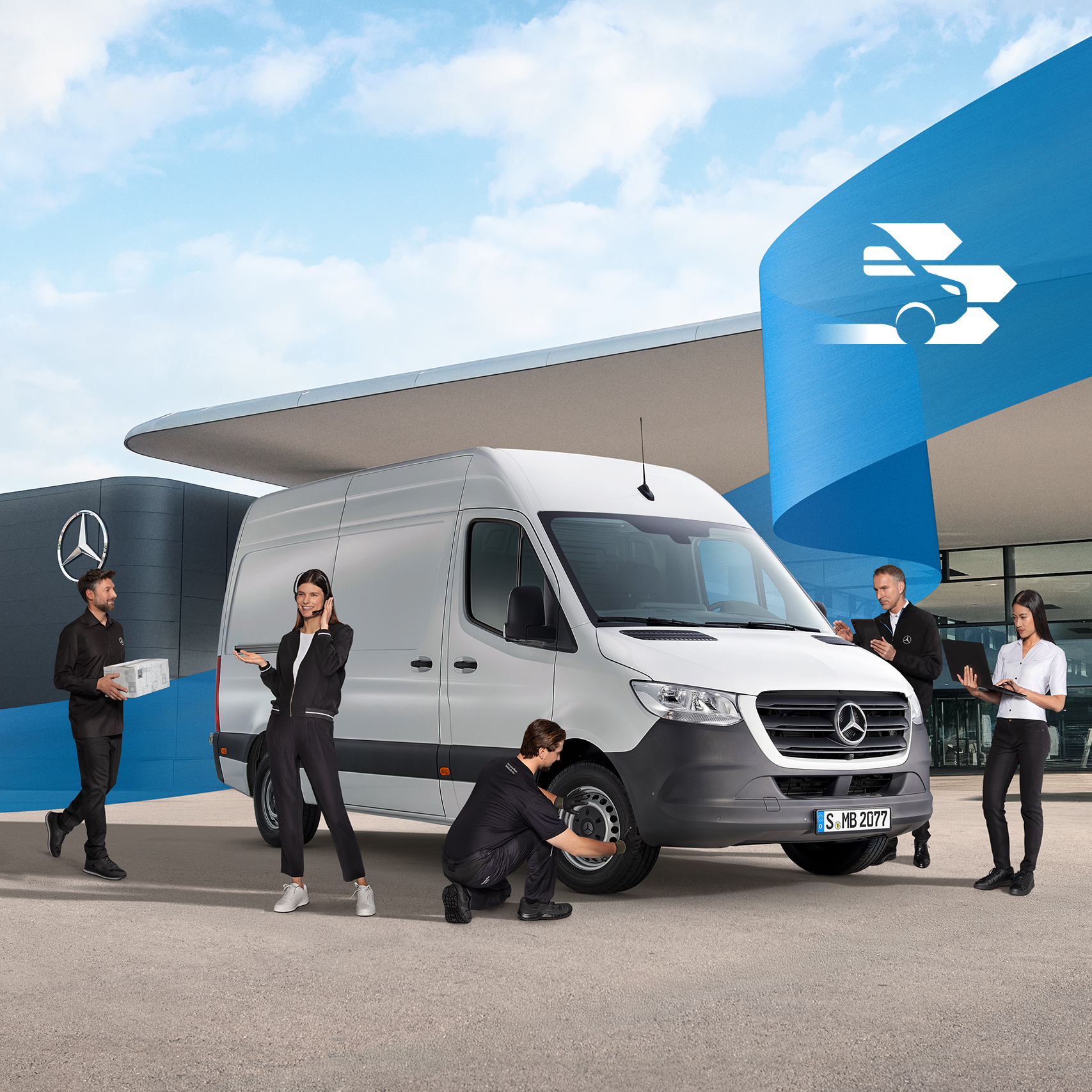 Mercedes-Benz | Service för transportbilar Fem Mercedes-Benz-anställda kring en vit Mercedes-Benz transportbil.