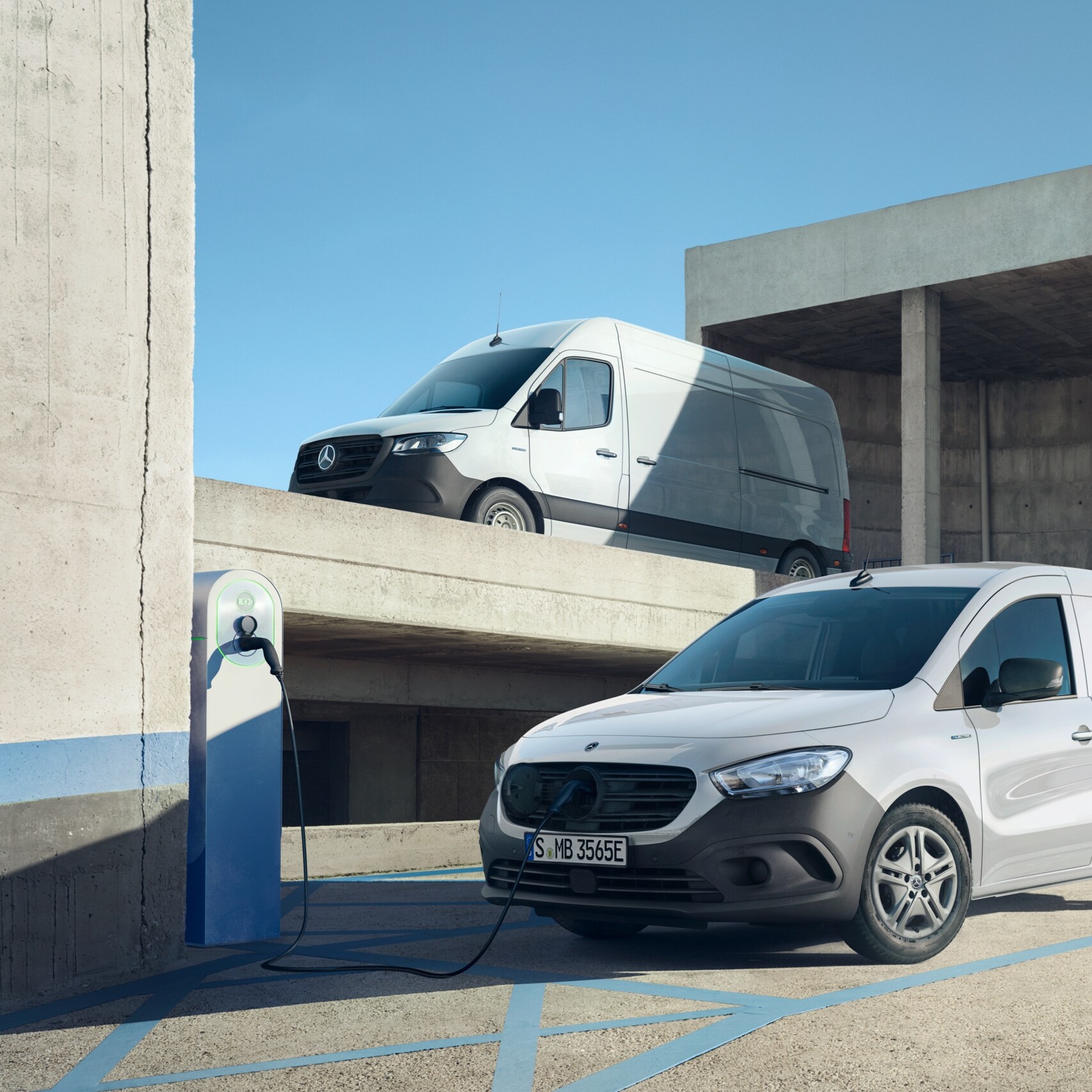 Eldrivna eSprinter, eVito och eCitan från Mercedes-Benz i stadsmiljö