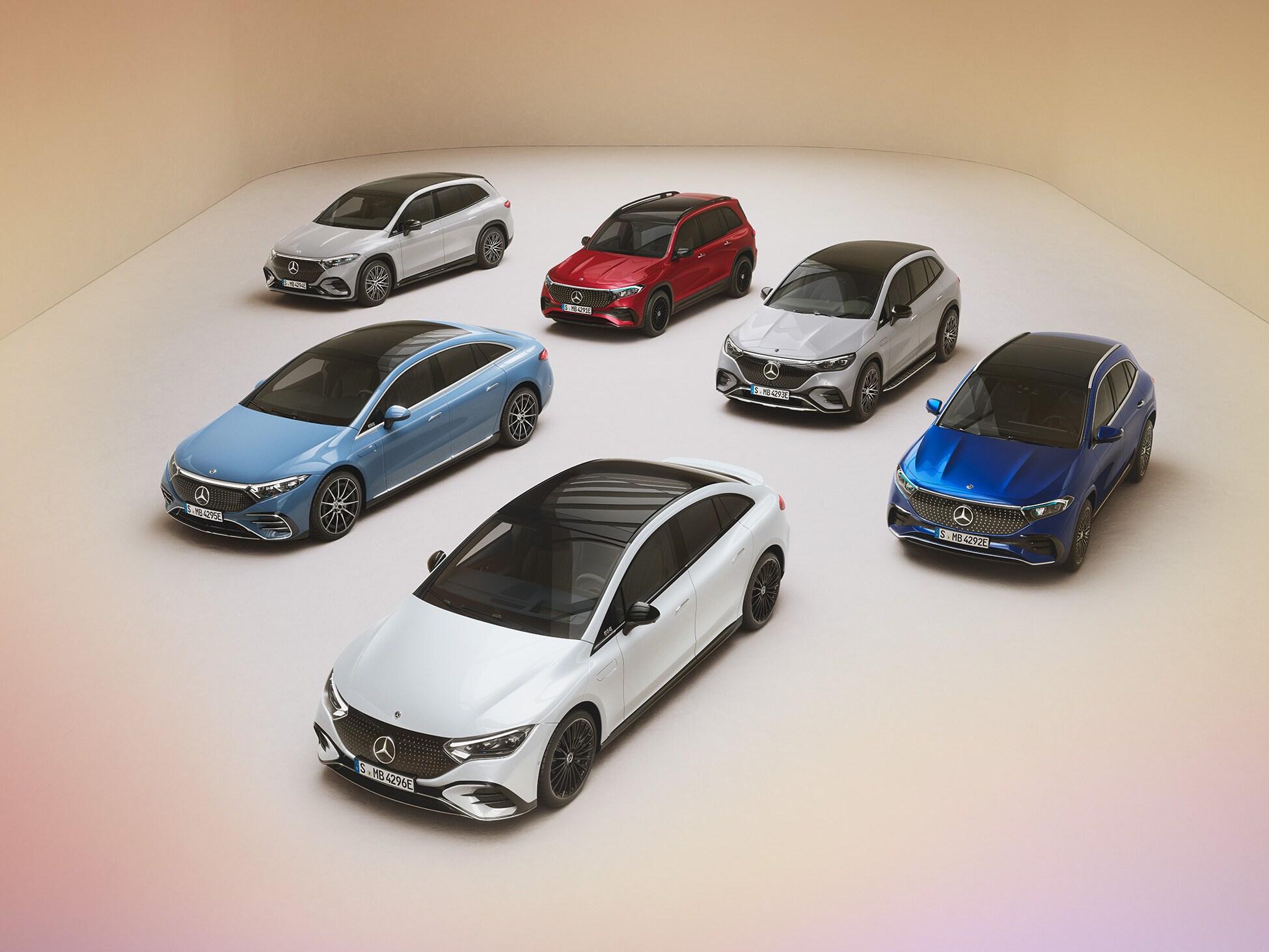 Sex stycken olika bilar från Mercedes-Benz