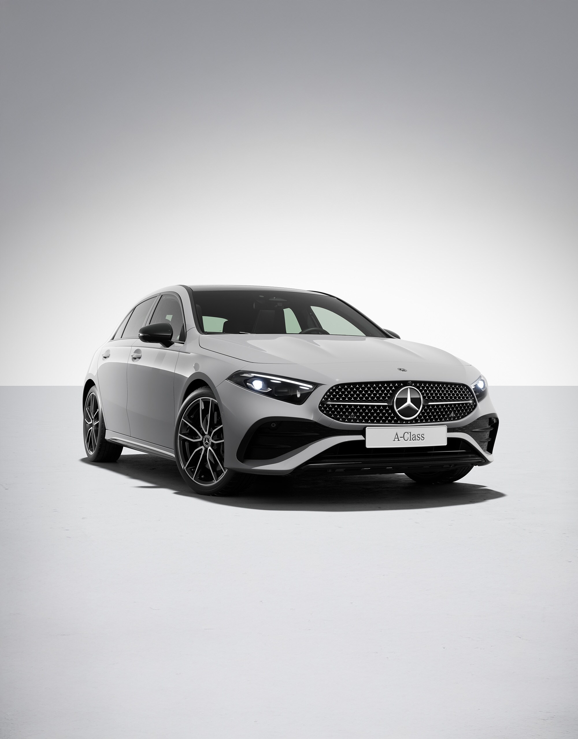 Mercedes-Benz A-Klass Hatchback sedd snett framifrån