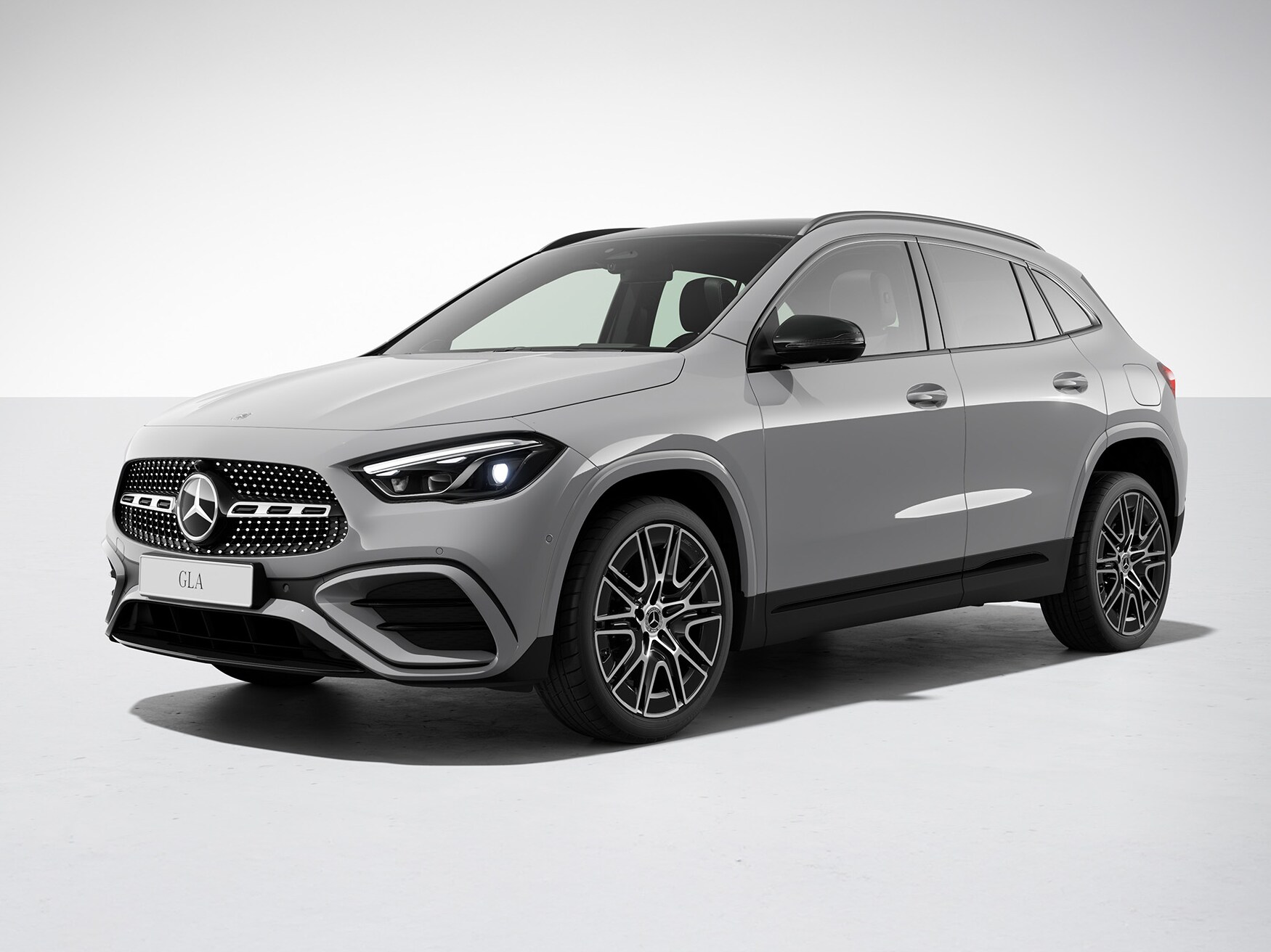 Mercedes-Benz GLA SUV sedd snett framifrån