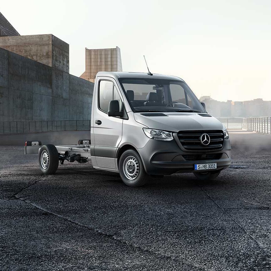 Sprinter Chassi från Mercedes-Benz sedd snett framifrån