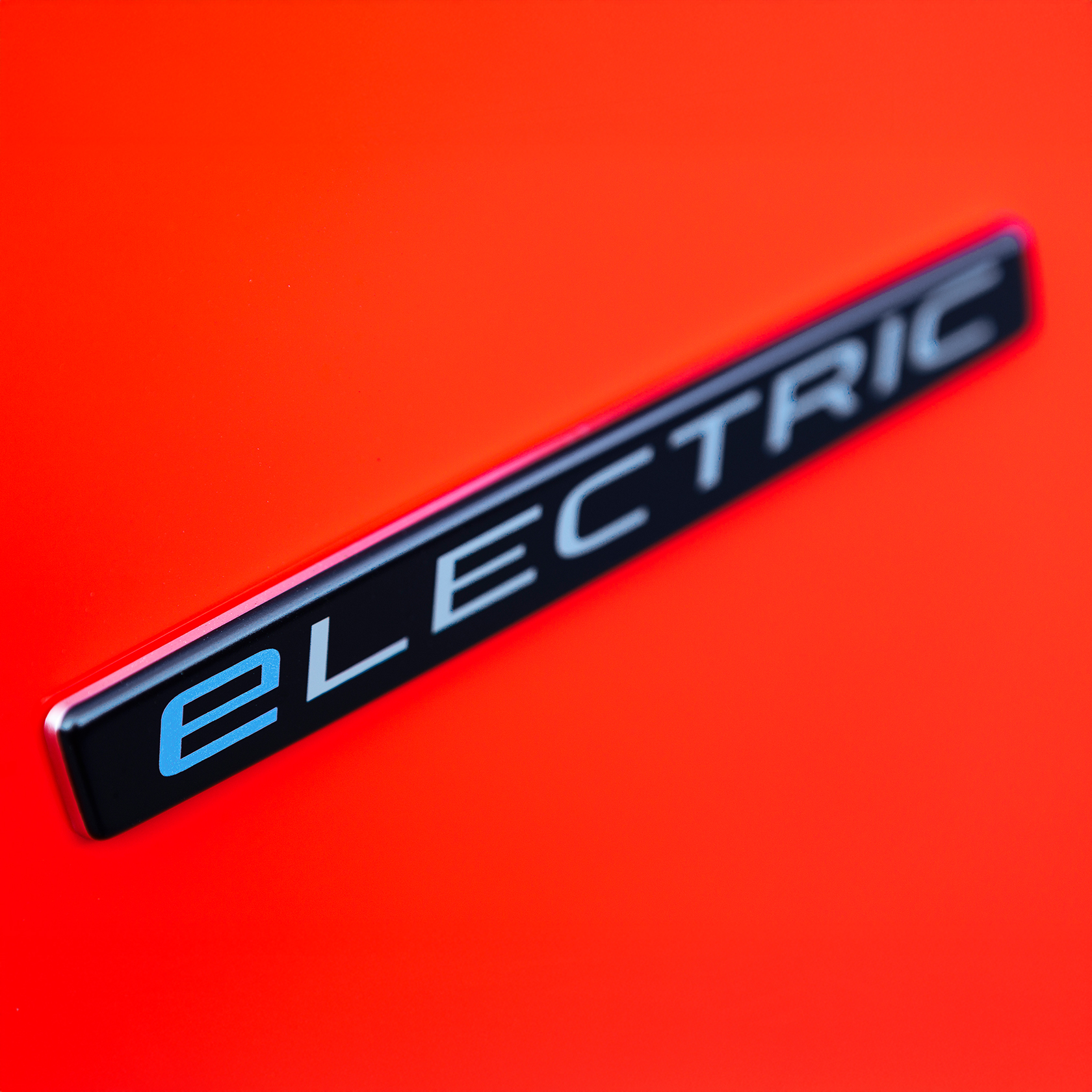 Bauhaus | Mercedes-Benz Transportbilar Electric logga på en eSprinter från Mercedes-Benz