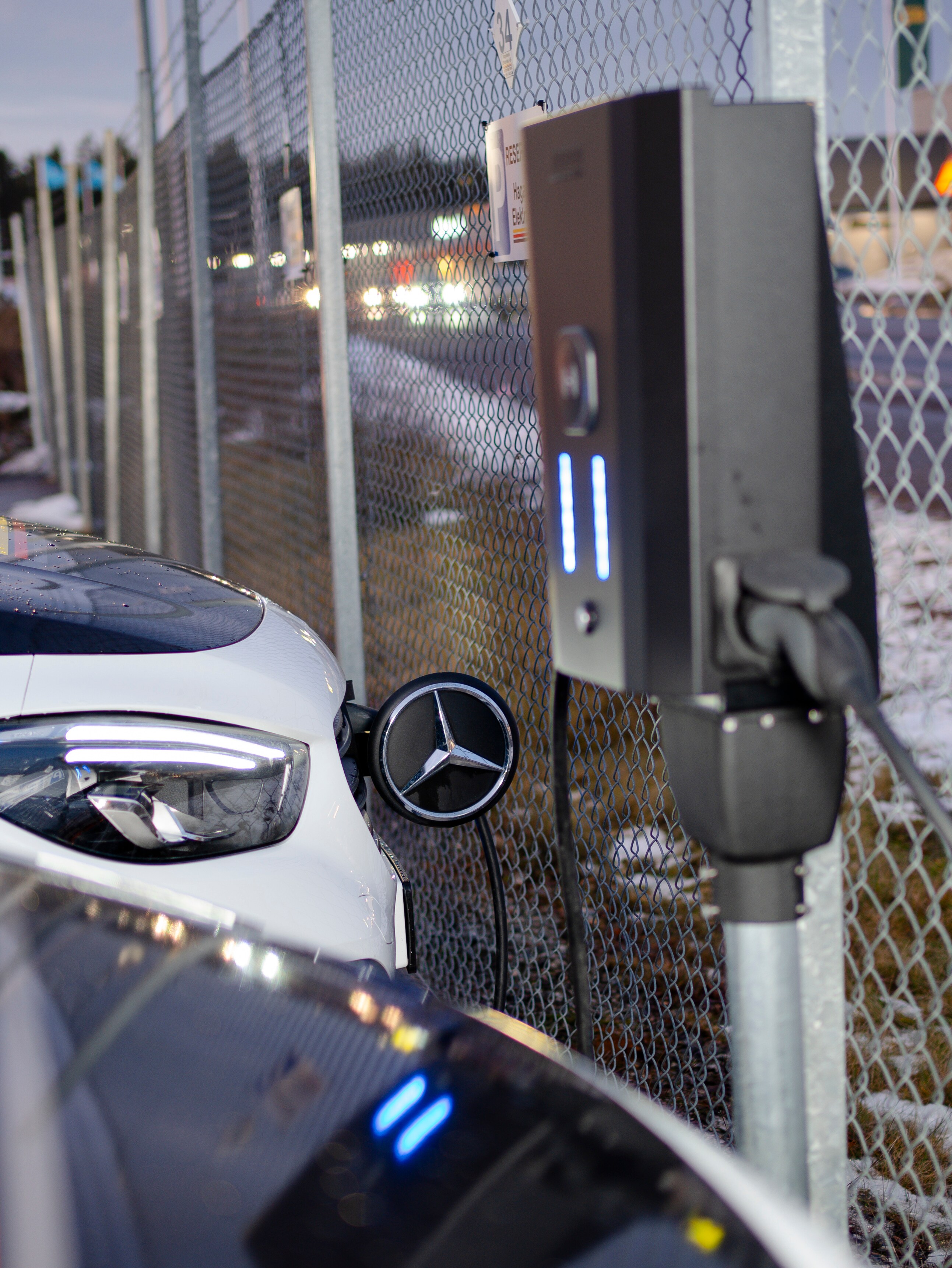 En Mercedes-Benz eCitan från Hagabergs El som laddas