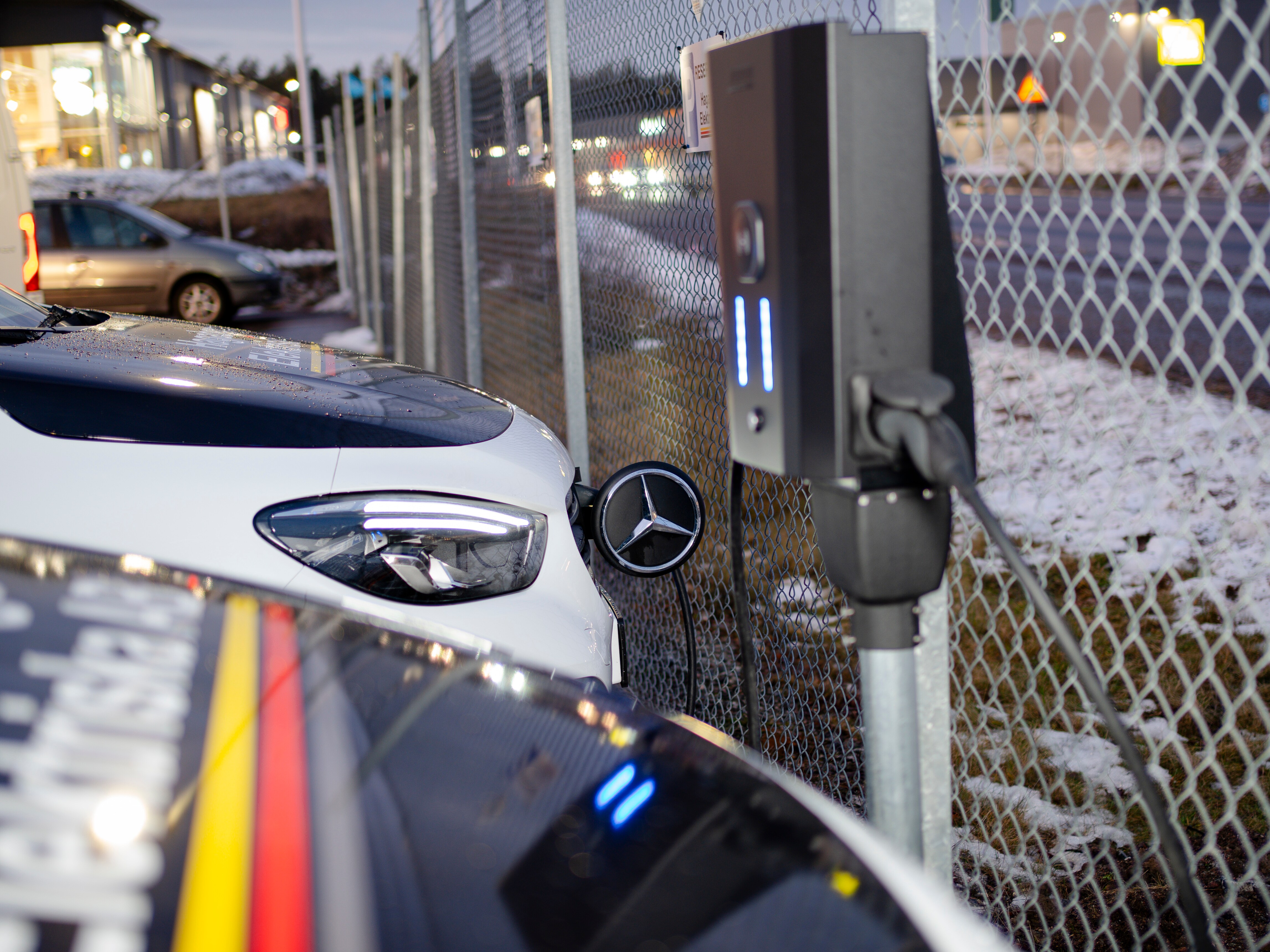 En Mercedes-Benz eCitan från Hagabergs El som laddas