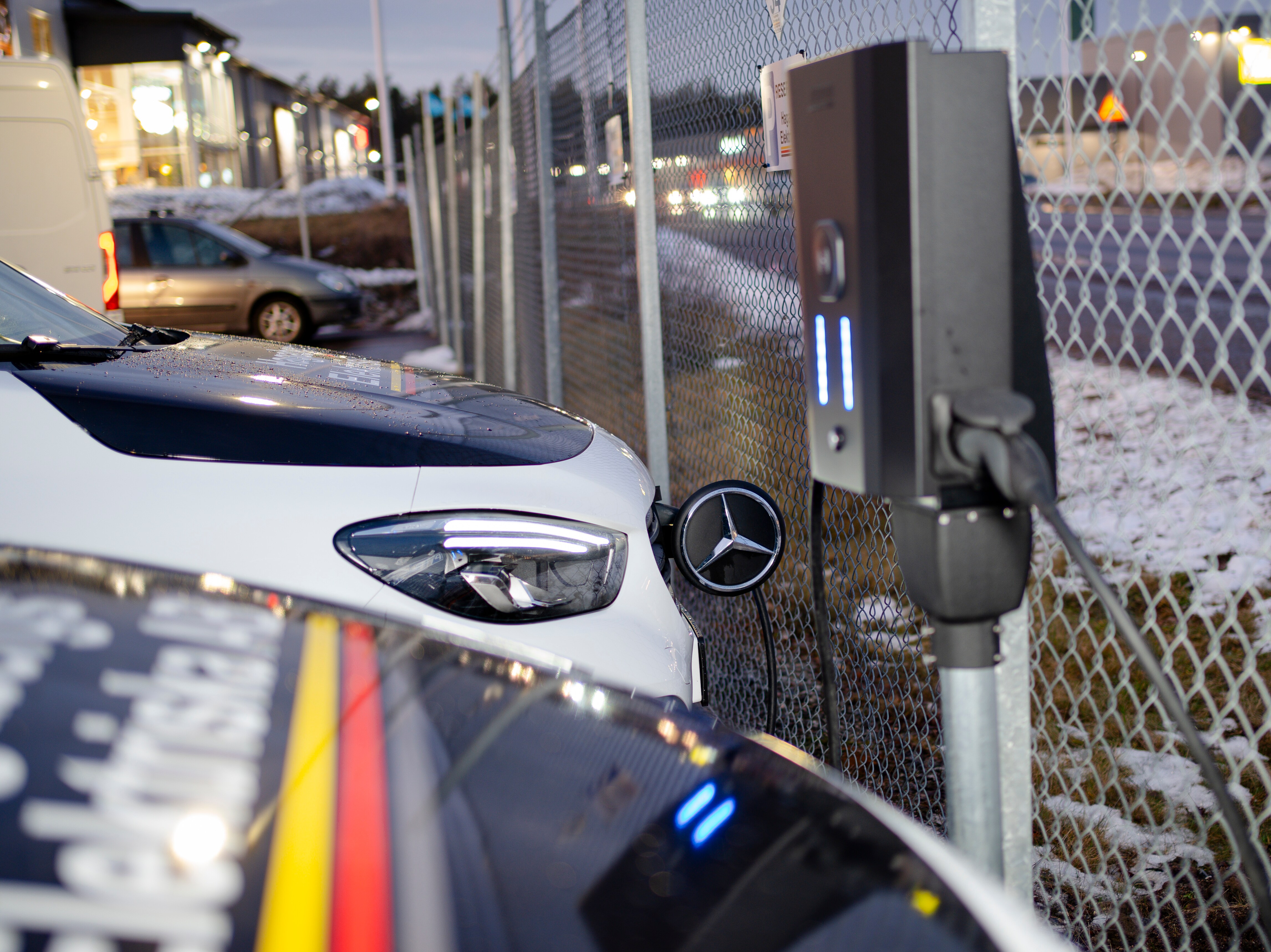 En Mercedes-Benz eCitan från Hagabergs El som laddas