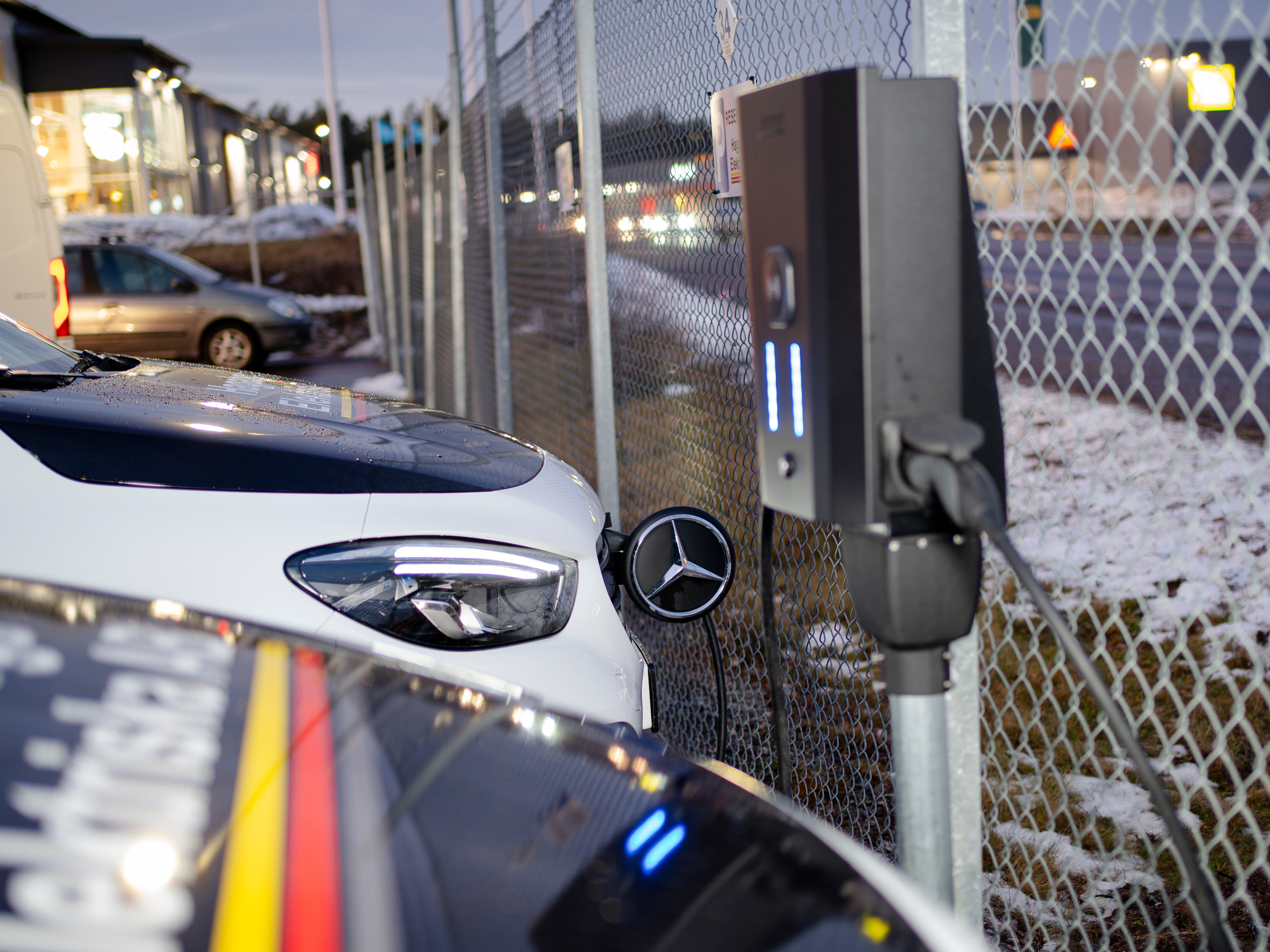 En Mercedes-Benz eCitan från Hagabergs EL som laddas