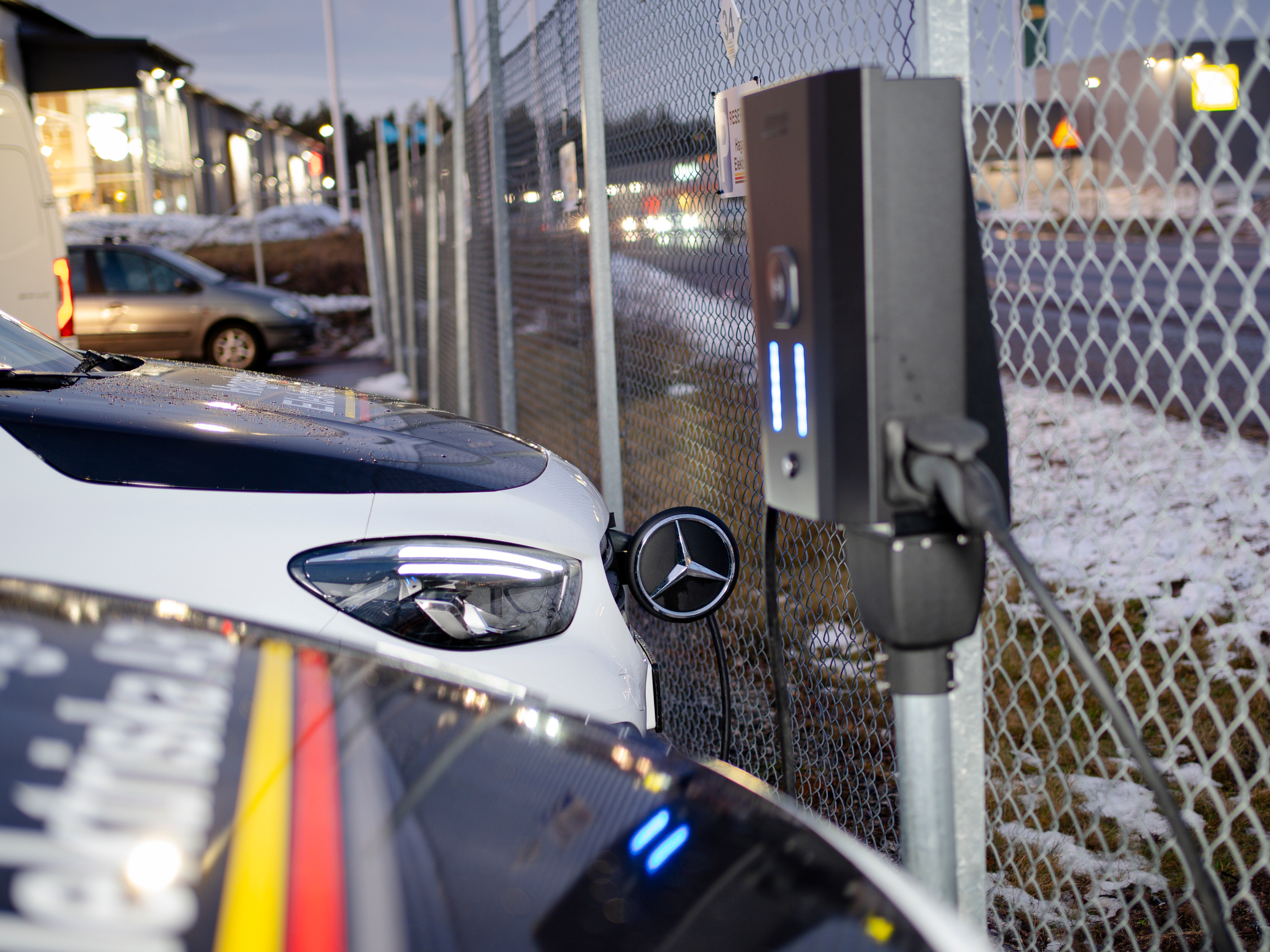 En Mercedes-Benz eCitan från Hagabergs El som laddas