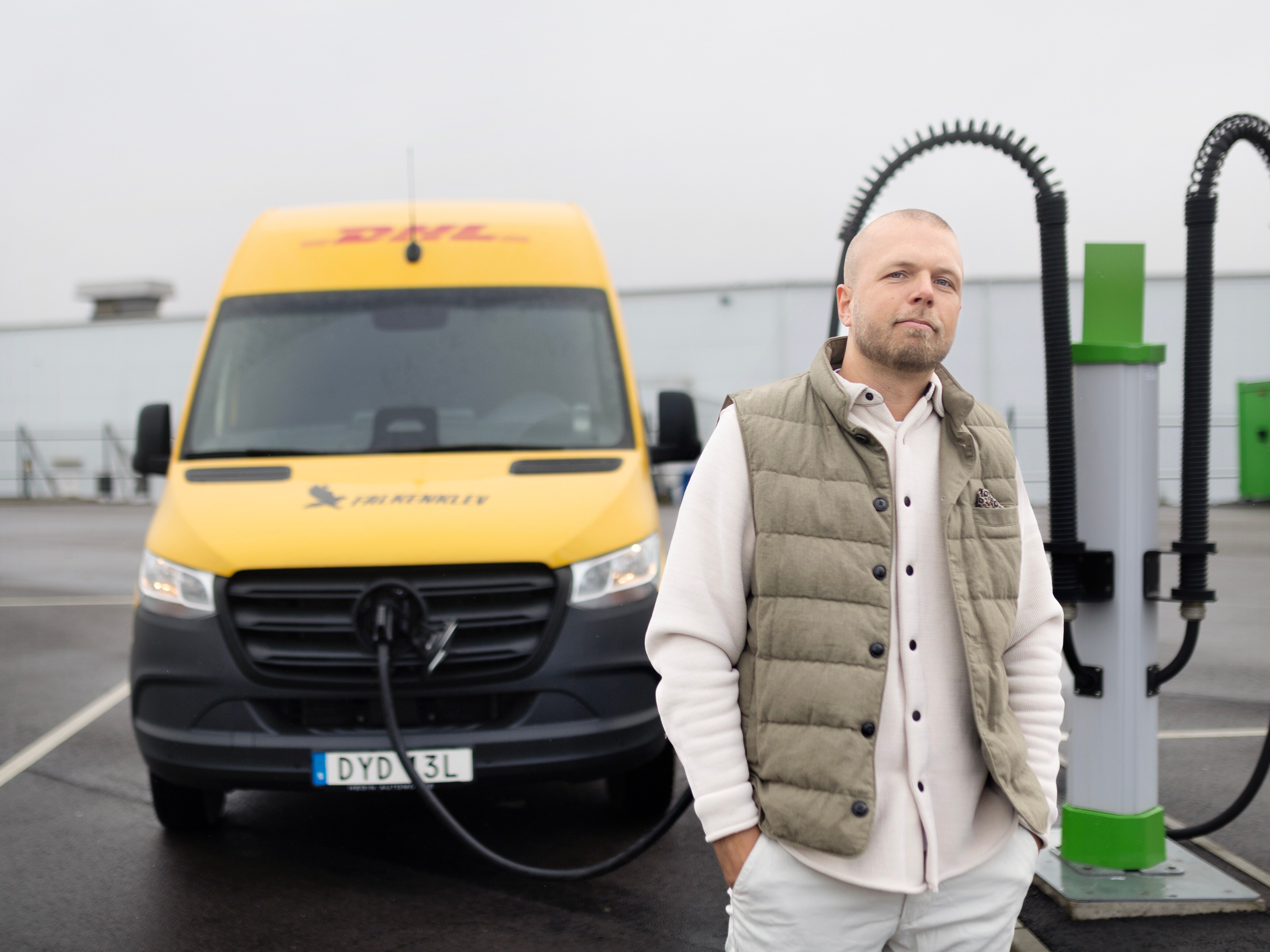 Bring Sverige tog emot de första 22 exemplaren av nya Mercedes-Benz eSprinter med upp till 53 mils räckvidd.