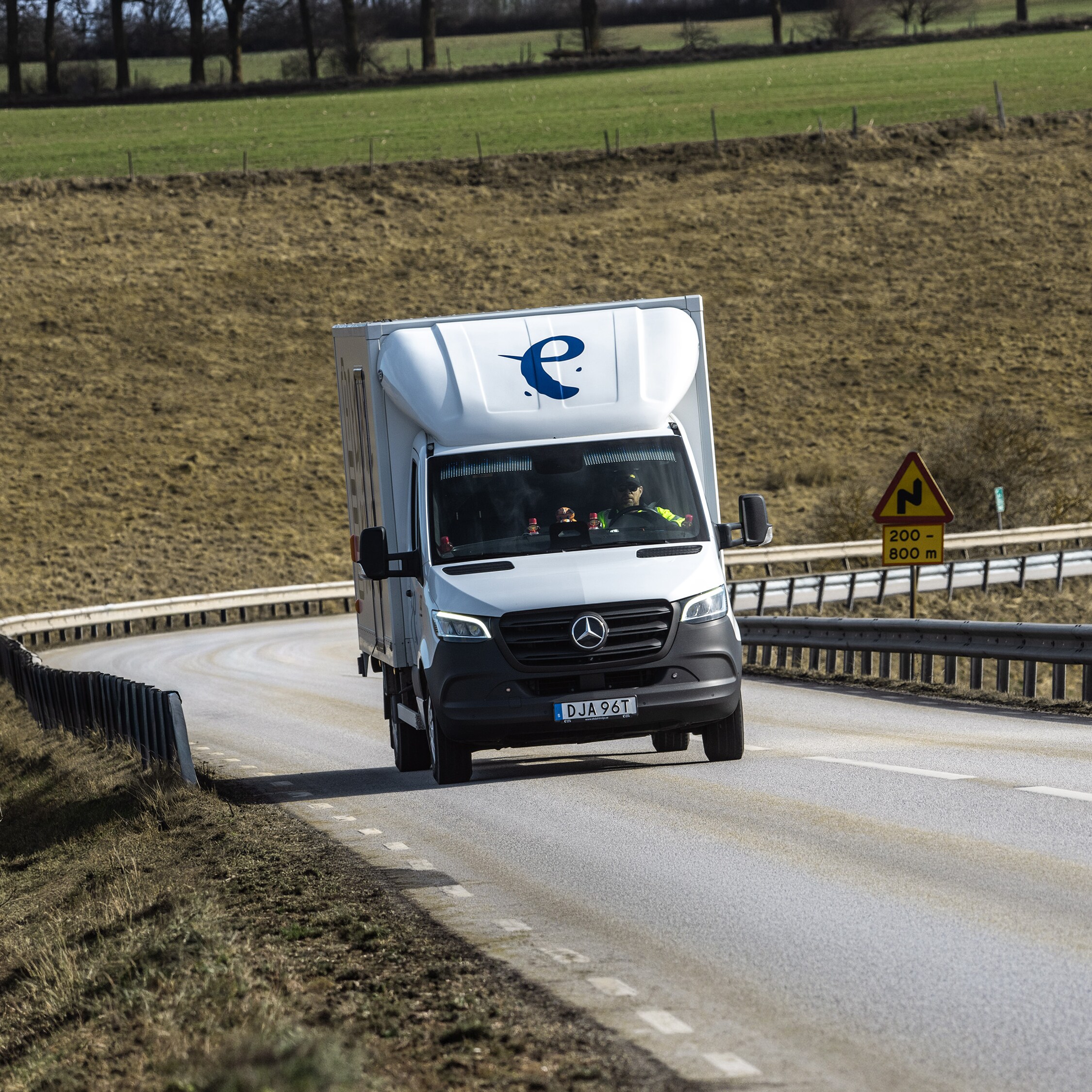 Mercedes-Benz eSprinter från Ekdahl Miljö kör