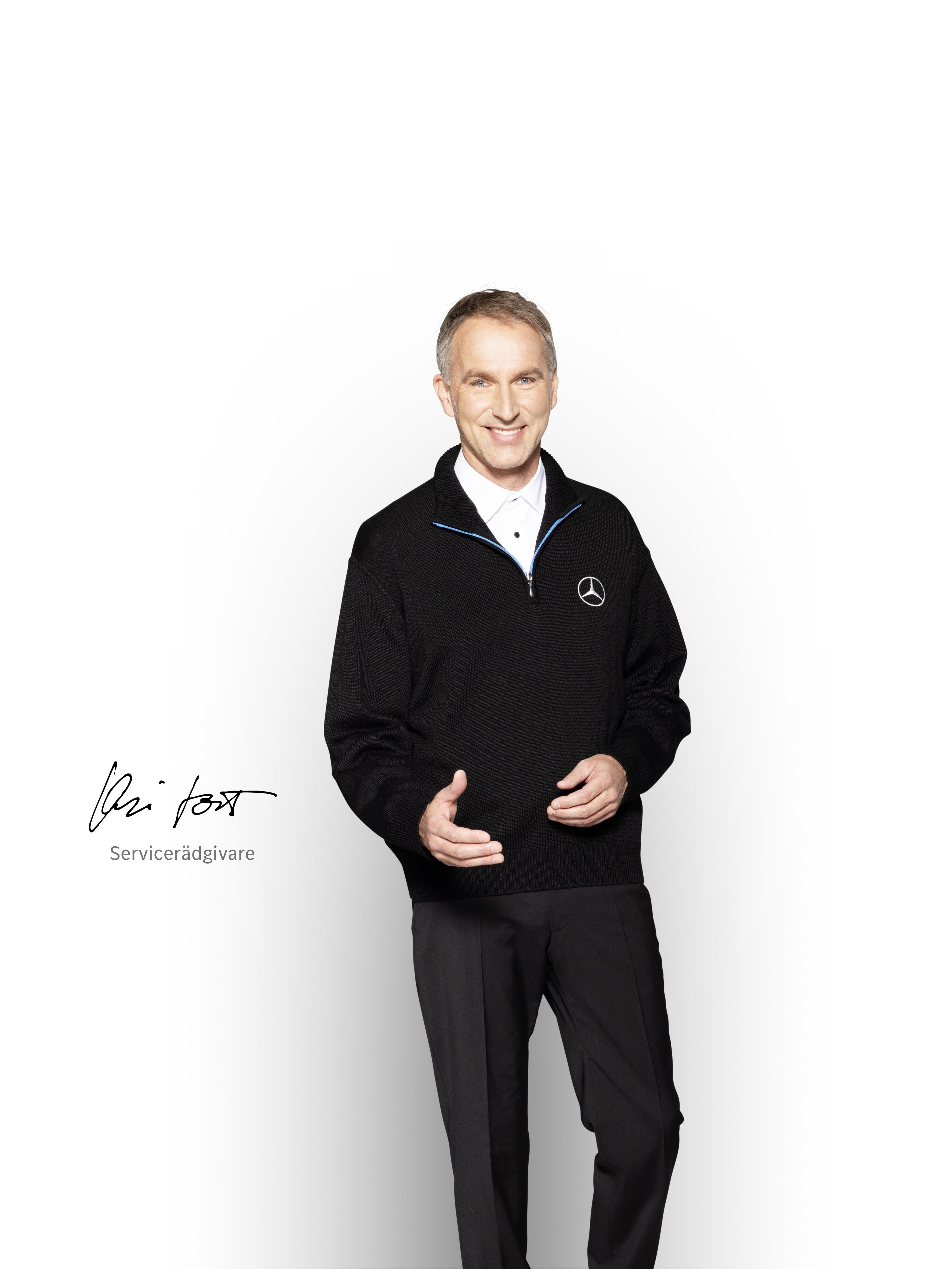 Mercedes-Benz servicerådgivare redo att hjälpa till med alla frågor om Mercedes-Benz servicepartner
